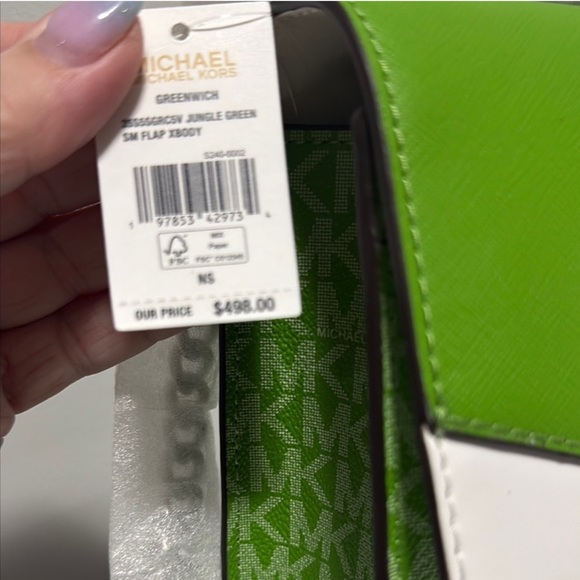 Michael Kors Green NWT crossbody - Picture 3 of 8